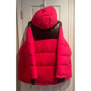 BCBGeneration red/black puffer jacket, C9